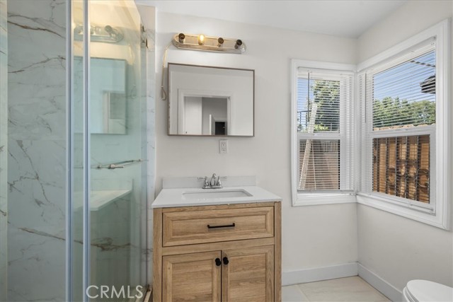140 E 69th Street, Long Beach CA: https://media.crmls.org/medias/ba99f1be-1159-469a-a40e-75e00a8bfa35.jpg