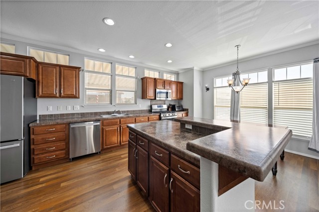 Detail Gallery Image 9 of 35 For 2107 Colleen Dr, Rosamond,  CA 93560 - 3 Beds | 2 Baths