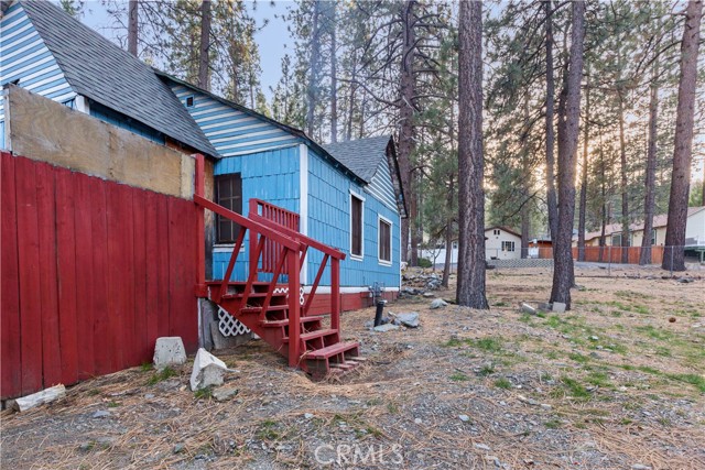 Detail Gallery Image 5 of 20 For 1376 Irene, Wrightwood,  CA 92397 - 2 Beds | 1 Baths