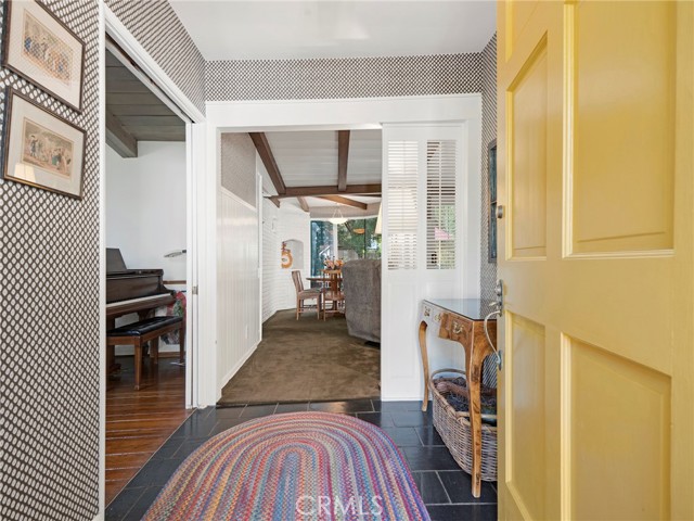 Detail Gallery Image 9 of 49 For 5053 Aldea Ave, Encino,  CA 91316 - 3 Beds | 2 Baths