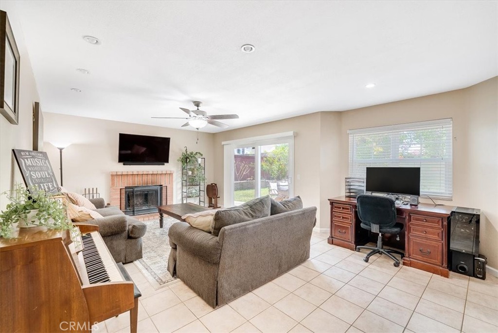 9048 Meadowrun - photo 11
