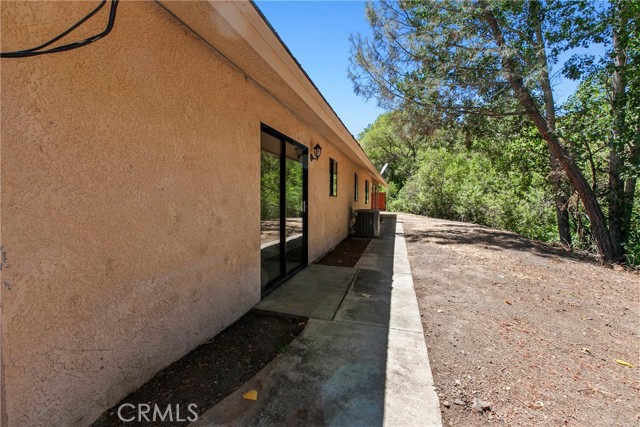 9031 Tassajara Creek Road, Santa Margarita CA: https://media.crmls.org/medias/ba9d0aaa-27fd-4466-af56-197e30d8d18c.jpg