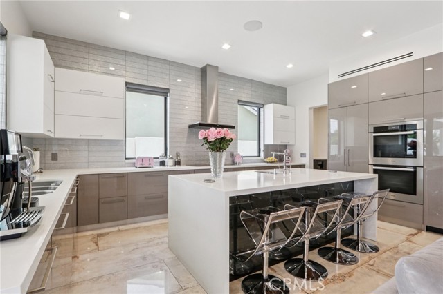 10418 Rubio Avenue, Granada Hills CA: https://media.crmls.org/medias/ba9d6414-2f0c-4cd3-b52b-37ef8c6afa24.jpg