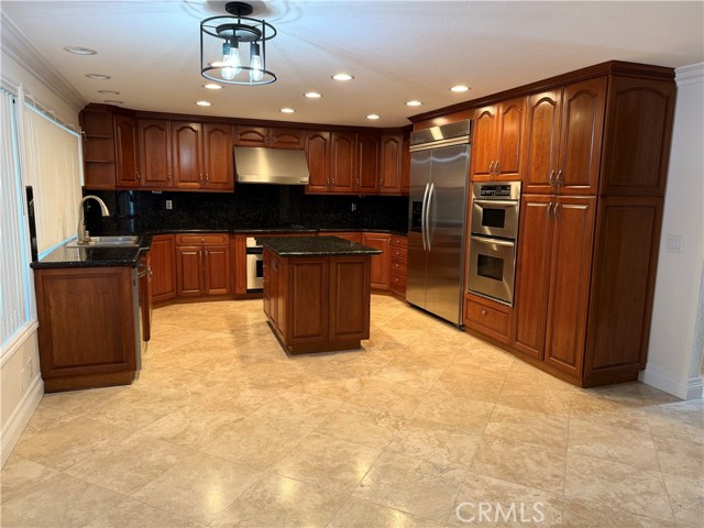 Detail Gallery Image 5 of 29 For 3 Harrisburg, Irvine,  CA 92620 - 4 Beds | 2/1 Baths