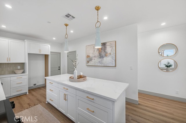 Detail Gallery Image 11 of 63 For 15540 Colorado Ave, Paramount,  CA 90723 - 6 Beds | 4 Baths