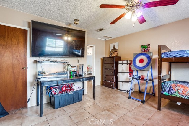 Detail Gallery Image 30 of 38 For 115 N Magnolia Court, Compton,  CA 90220 - 4 Beds | 2 Baths