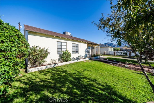 Detail Gallery Image 2 of 29 For 1180 E 34th, San Bernardino,  CA 92404 - 3 Beds | 2 Baths