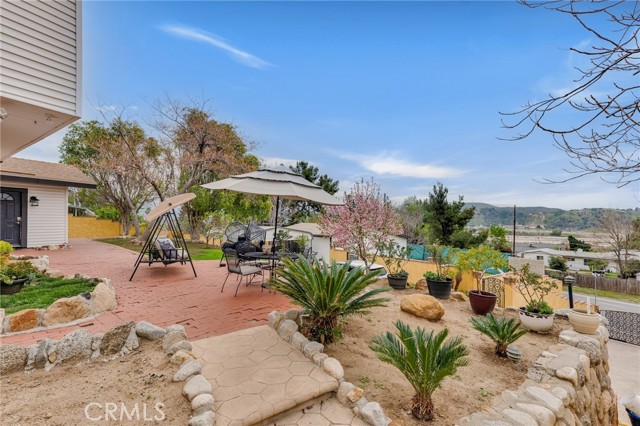 Detail Gallery Image 8 of 30 For 9707 Foothill, Sylmar,  CA 91342 - 4 Beds | 3 Baths