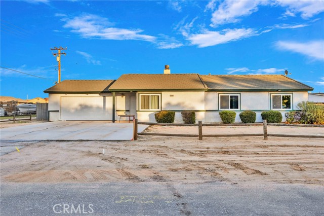 Detail Gallery Image 2 of 47 For 12887 Sholic, Apple Valley,  CA 92308 - 3 Beds | 2/1 Baths