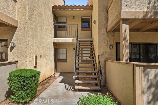 Image 3 for 1114 W Blaine St #207, Riverside, CA 92507