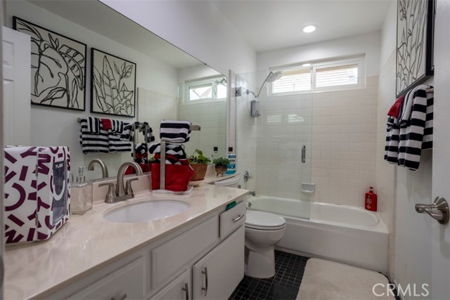 Detail Gallery Image 26 of 45 For 8825 Penridge Pl, Inglewood,  CA 90305 - 3 Beds | 2/1 Baths