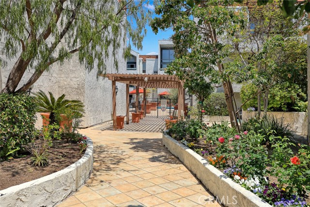 Detail Gallery Image 29 of 44 For 360 S Euclid Ave #219,  Pasadena,  CA 91101 - 2 Beds | 2 Baths