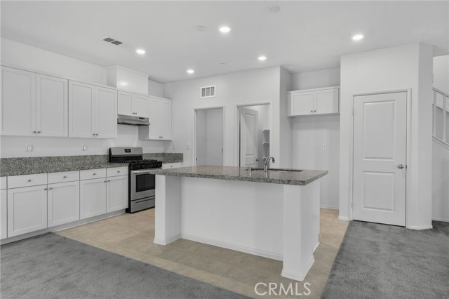 Detail Gallery Image 7 of 22 For 2017 Juniper Ln, Colton,  CA 92324 - 3 Beds | 2/1 Baths