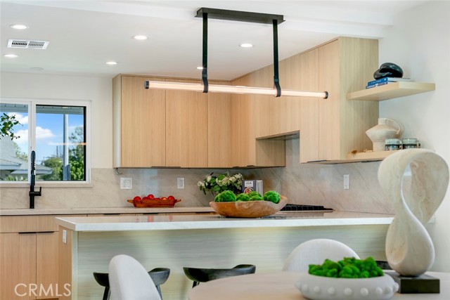 Detail Gallery Image 11 of 57 For 913 Junipero, Costa Mesa,  CA 92626 - 4 Beds | 2 Baths