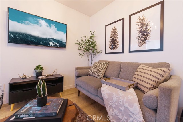 Detail Gallery Image 7 of 28 For 376 Riverside Ave, Sugarloaf,  CA 92386 - 1 Beds | 1 Baths