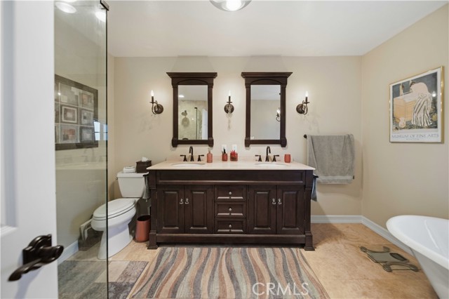 Detail Gallery Image 18 of 39 For 5930 Tampa #204,  Tarzana,  CA 91356 - 3 Beds | 3/1 Baths