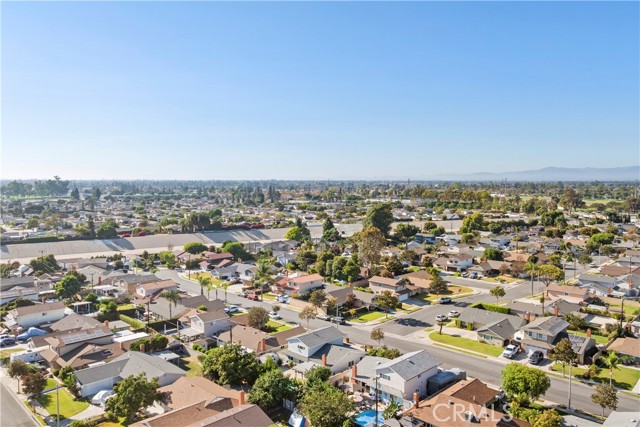 4322 Fontainbleau Avenue, Cypress CA: https://media.crmls.org/medias/baa27b6e-7942-4e25-9760-1a7ddd3e8ac3.jpg
