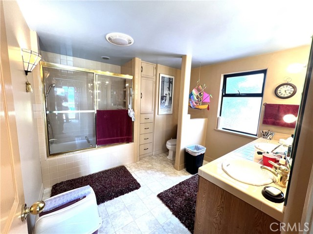 22114 Londelius Street, West Hills CA: https://media.crmls.org/medias/baa3e5fe-e40b-4b99-98c5-dfe01f525d83.jpg