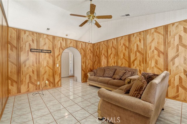 Image 11 of 31 For 22533 Kinross Lane