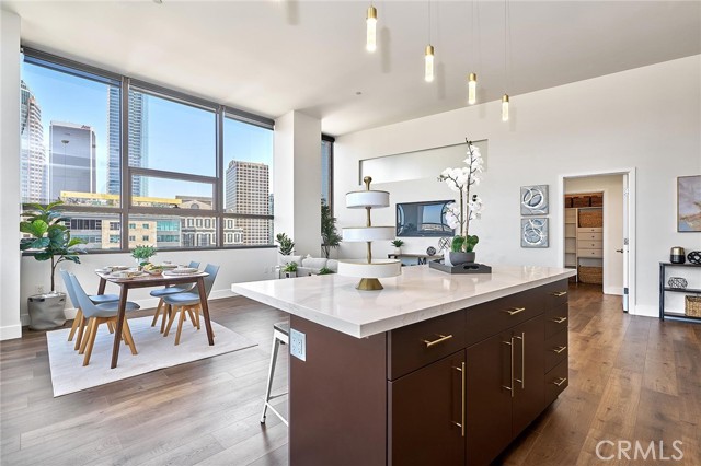 Detail Gallery Image 12 of 66 For 1100 Wilshire Bld #1806,  Los Angeles,  CA 90017 - 2 Beds | 2 Baths