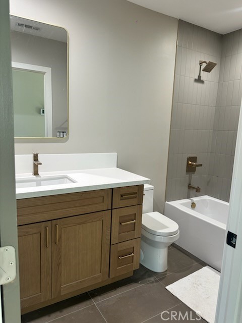 Detail Gallery Image 5 of 8 For 162 E Adair, Long Beach,  CA 90805 - 3 Beds | 2 Baths