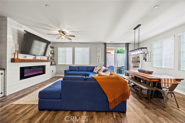 7800 Botany Street, Chino CA: https://media.crmls.org/medias/baa71985-0a04-462b-be92-48eeb6537896.jpg