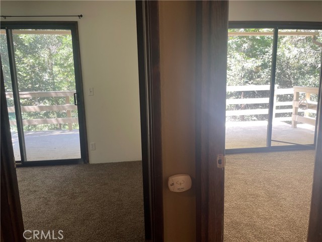 652 Knoll Drive, Crestline CA: https://media.crmls.org/medias/baa77265-3d52-452b-ab8f-77cc8f4a881e.jpg