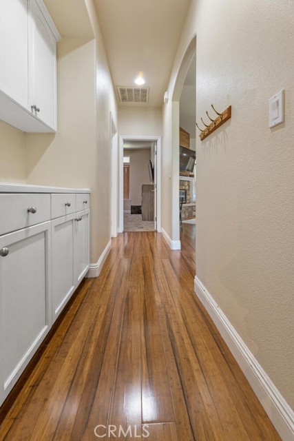 Detail Gallery Image 32 of 45 For 523 W Country Ct, Visalia,  CA 93277 - 3 Beds | 2 Baths