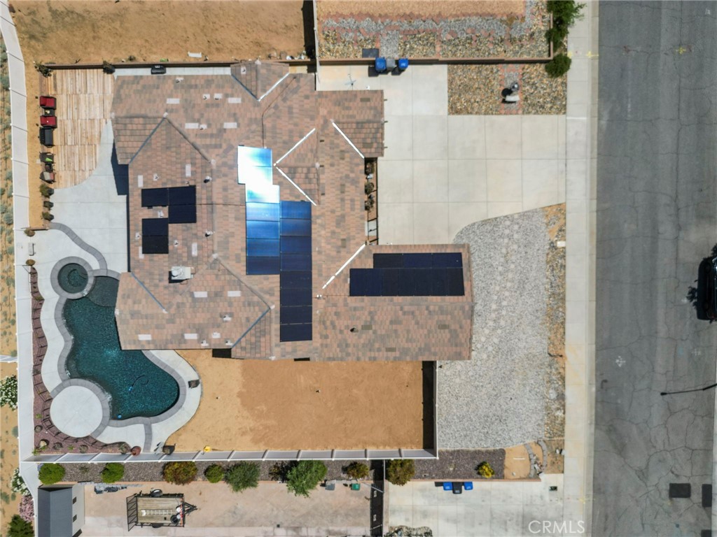 https://media.crmls.org/medias/baaa5a9c-bb4d-44da-9ace-999544f2fe15.jpg?preset=X-Large