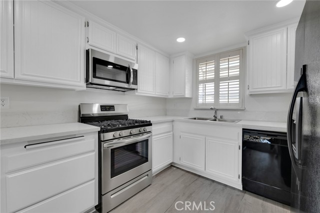 Detail Gallery Image 18 of 30 For 26746 Claudette St #462,  Canyon Country,  CA 91351 - 2 Beds | 2 Baths