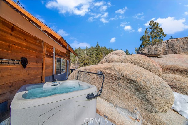 33141 Big Bear Lake Road, Running Springs, CA 92382