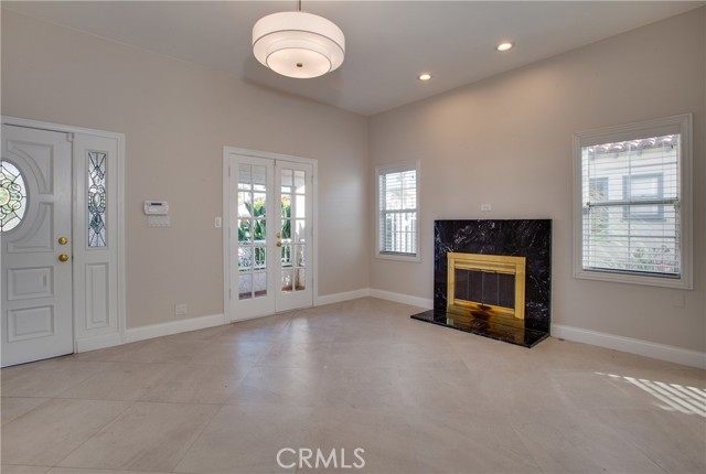 Detail Gallery Image 7 of 39 For 3667 Sawtelle Bld, Los Angeles,  CA 90066 - 5 Beds | 3/1 Baths