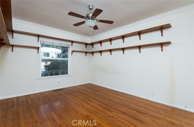 10109 Parr Avenue, Sunland CA: https://media.crmls.org/medias/baacce36-6c90-45cf-8704-c2819515b4fa.jpg