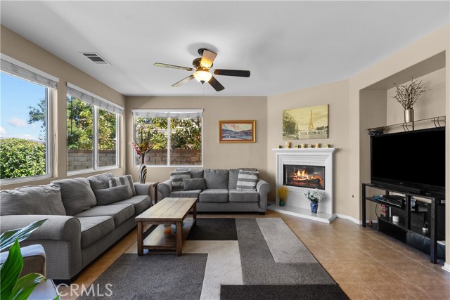 29266 Mission Trail Lane, Valencia CA: https://media.crmls.org/medias/baad413a-4c7e-4d65-8643-864285b16d23.jpg