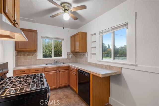 Detail Gallery Image 18 of 41 For 531 Quincy St, Bakersfield,  CA 93305 - 2 Beds | 1 Baths