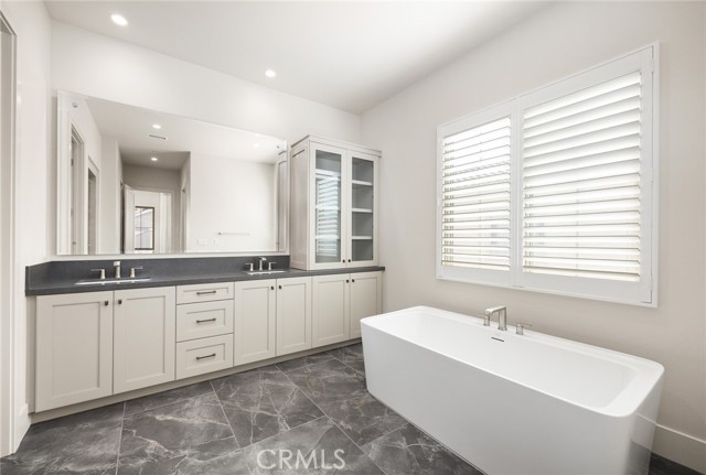 Detail Gallery Image 29 of 60 For 237 Pinnacle, Irvine,  CA 92602 - 4 Beds | 4/1 Baths