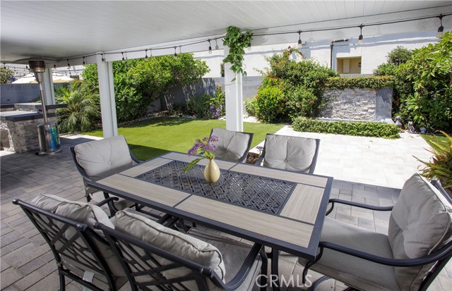 Detail Gallery Image 17 of 30 For 6051 Summerdale Dr, Huntington Beach,  CA 92647 - – Beds | – Baths
