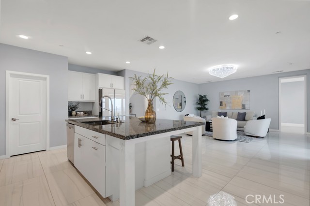 Image 11 of 62 For 18348 Cachet