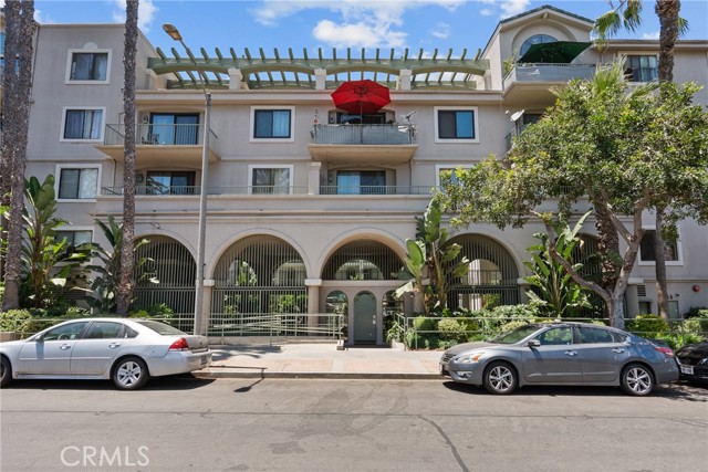 555 Maine Avenue, Long Beach CA: https://media.crmls.org/medias/baadf216-c5bc-434f-8768-38e54536881e.jpg