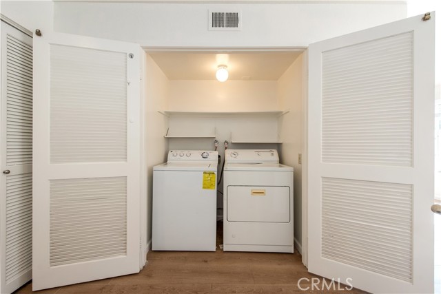 Detail Gallery Image 13 of 31 For 28 Exeter #19,  Irvine,  CA 92612 - 2 Beds | 2/1 Baths