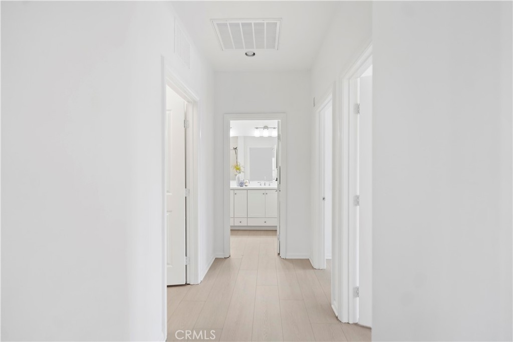 https://media.crmls.org/medias/baaf8cb7-3255-4373-9ea9-3c247cc69695.jpg?preset=X-Large