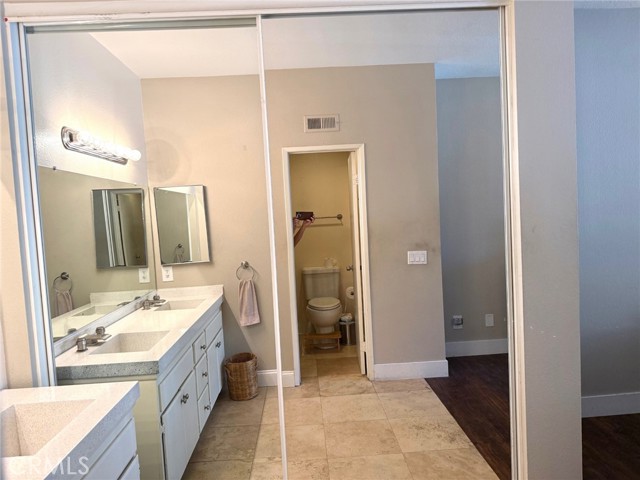 Detail Gallery Image 14 of 23 For 19431 Rue De Valore 14a,  Lake Forest,  CA 92610 - 2 Beds | 2 Baths