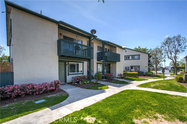 Image 3 for 23214 Orange Ave #1, Lake Forest, CA 92630