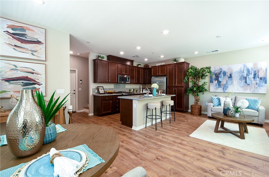 40317 Calle Real
