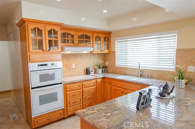 Detail Gallery Image 18 of 55 For 3301 Grayburn Rd, Pasadena,  CA 91107 - 4 Beds | 3/2 Baths