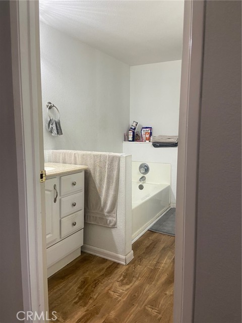 Detail Gallery Image 14 of 18 For 10707 Pioneer Bld #8,  Santa Fe Springs,  CA 90670 - 2 Beds | 2 Baths