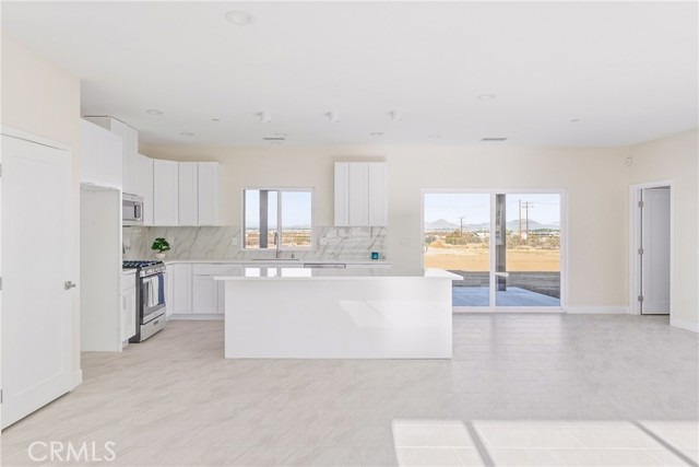 Detail Gallery Image 9 of 52 For 15192 Barbara, Apple Valley,  CA 92307 - 3 Beds | 2 Baths