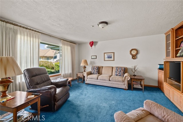 Detail Gallery Image 6 of 45 For 1725 S Elderberry, Ontario,  CA 91762 - 3 Beds | 3 Baths