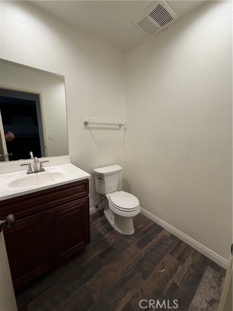 Detail Gallery Image 11 of 24 For 17811 Devonshire, Northridge,  CA 91325 - 3 Beds | 3 Baths