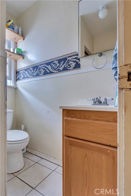 4154 S Harvard Blvd, Los Angeles CA: https://media.crmls.org/medias/bab2c154-90ab-4265-846f-cbc73ff1f625.jpg